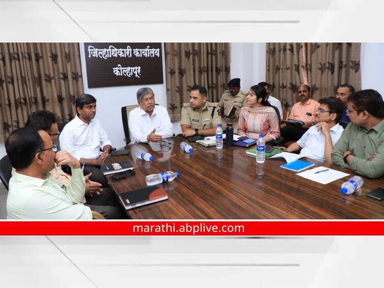 Union Home Minister Amit Shah visit to Kolhapur Chandrakant Patil gave instructions in review meeting Amit Shah In Kolhapur : केंद्रीय गृहमंत्री अमित शाह कोल्हापूर दौऱ्यावर; चंद्रकांत पाटलांनी पूर्वतयारी आढावा बैठकीत दिल्या सूचना