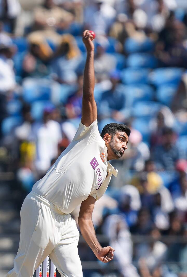 রবীন্দ্র জাডেজার সঙ্গে জুটি বেঁধে অশ্বিনের স্পিনই অজি ব্যাটারদের ঘায়েল করেছে বৃহস্পতিবার।