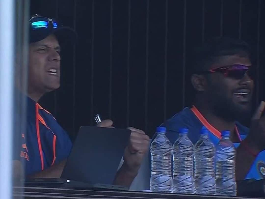 WATCH: Rahul Dravid's Animated Celebration After Usman Khawaja's Wicket Trends Online WATCH: Rahul Dravid's Animated Celebration After Usman Khawaja's Wicket Trends Online