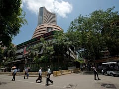 Stock Market: Sensex Rises 142 Points, Nifty Ends Above 17,850. IT Stocks Lead