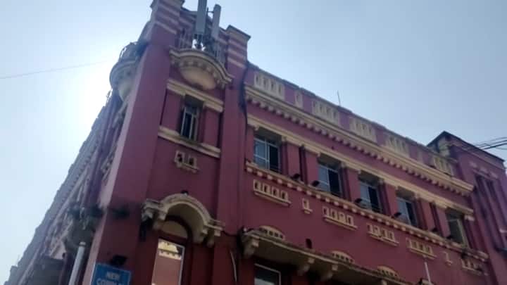 যাত্রীদের সুবিধার কথা মাথায় রেখে, হাওড়া স্টেশনকে ঢেলে সাজানোর পরিকল্পনা নিয়েছে পূর্ব রেল। আগামী আর্থিক বর্ষেই এই কাজ শুরু হবে বলে জানিয়েছেন পূর্ব রেলের হাওড়া ডিভিশনের ডিআরএম মণীশ জৈন।