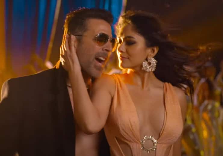 Akshay Kumar film Selfiee song Kudiyee Ni Teri released actor dance with Mrunal Thakur watch video Kudiyee Ni Teri Song: अक्षय कुमार ने दिखाए अपने एब्स, मृणाल ठाकुर ने सिजलिंग लुक से जीता फैंस का दिल, देखिए वीडियो