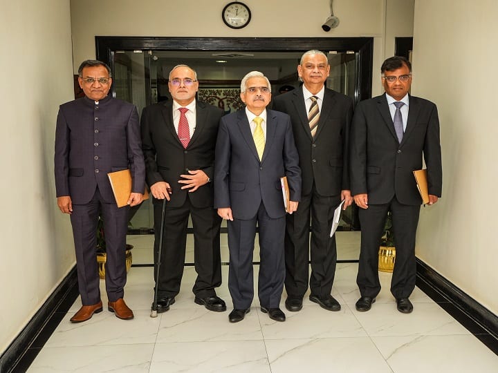 महंगाई के दौर में RBI के इन 5 अधिकारियों ने क्यों बढ़ा दी आपकी ईएमआई, आसान भाषा में समझिए