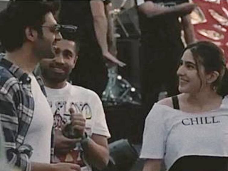 Former Couple Kartik Aaryan And Sara Ali Khan Spotted Together in Udaipur Kartik Aaryan Sara Ali Khan: ப்ரொபோஸ் தினத்தில் மீண்டும் சந்திப்பு.. மீண்டும் சேருமா, பிரிந்த காதல் ஜோடி? உற்சாகத்தில் பாலிவுட்!