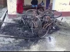 Mob Sets Village Head’s House On Fire In Bihar’s Chapra Over Murder Of Youth, 3 Arrested
