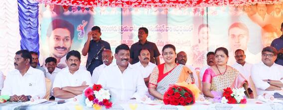 Minister RK Roja: విద్యార్థులు క్రీడాల్లో పాల్గొనేలా ప్రోత్సహించాలి: మంత్రి ఆర్కే రోజా