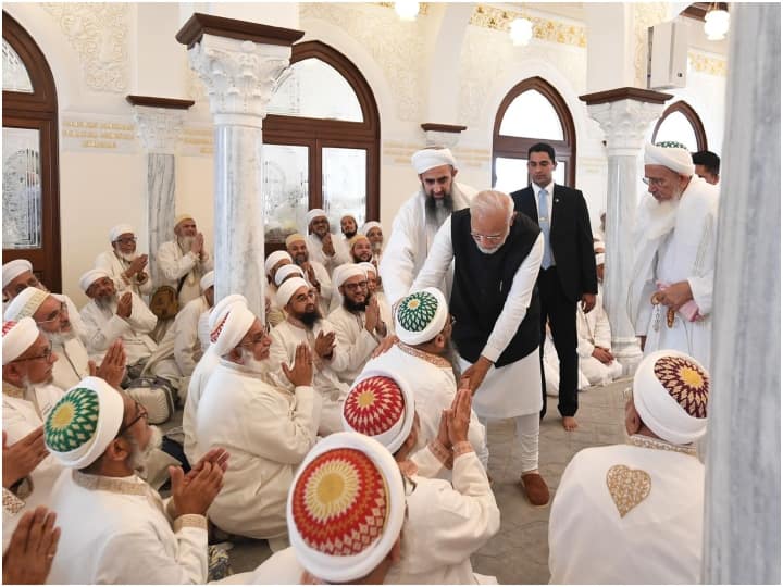 PM Modi Mumbai Visit: प्रधानमंत्री नरेंद्र मोदी ने शुक्रवार (10 फरवरी) को मुंबई में दाऊदी बोहरा मुसलमानों के एक शैक्षणिक संस्थान के नए परिसर का उद्घाटन किया.