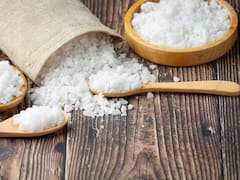 जास्त मीठ खाण्याची सवय तुमच्यासाठी नुकसानकारक; 'या' आजारांचा वाढता धोका