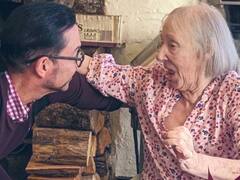 58 साल पहले जुदा होने वाले बेटे ने अपनी मां को कैसे ढूंढ़ा? पढ़ें, जुदाई और मिलन के बीच दर्द की दास्तां