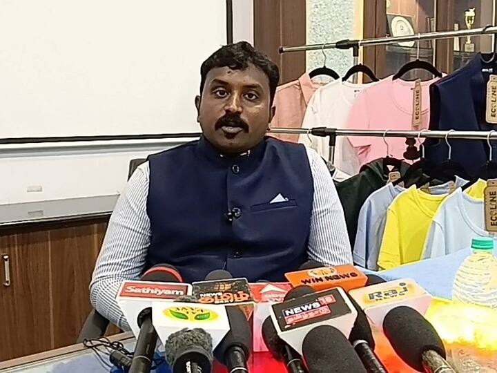 அனைவரது கவனத்தை ஈர்த்த பிரதமர் மோடியின் நீல நிற ஜாக்கெட் - அது எப்படி, எங்கு செய்யப்பட்டது தெரியுமா..?