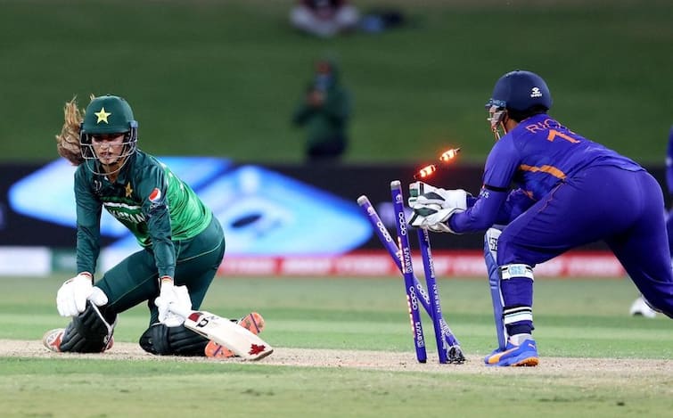 IND vs PAK Will play their 1st game of Women T20 World Cup on Sunday 12 Feb see pitch report and playing XI and other things Women T20 World Cup: संडे को होगा महामुकाबला, जानें भारत-पाक की प्लेइंग 11 से लेकर पिच रिपोर्ट तक सबकुछ