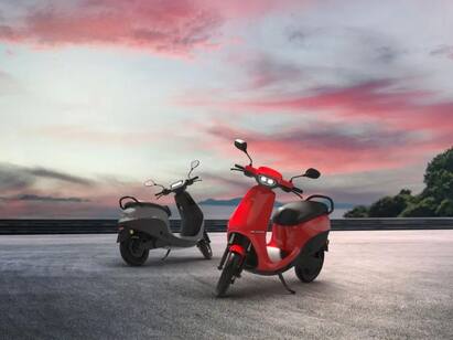 ola launched new s1 air variants and its price details given below OLA Electric Vehicles: புதிய மாடல் மின்சார ஸ்கூட்டரை அறிமுகப்படுத்திய ஓலா - பிரச்சினைகளுக்கு மத்தியிலும் புதிய வேரியண்ட்