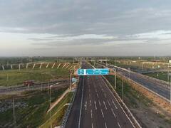 Delhi-Mumbai Expressway: परिवहन मंत्री नितिन गडकरी दिल्ली-मुंबई एक्सप्रेस-वे की शेयर की तस्वीरें, ट्विटर यूजर्स ने दी यह प्रतिक्रिया