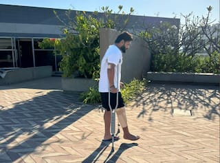 Rishabh Pant Photo: અંદાજે 40 દિવસ બાદ પોતાના પગ પર ઉભો થયો રિષભ પંત, સોશિયલ મીડિયા પર તસવીર થઈ વાયરલ