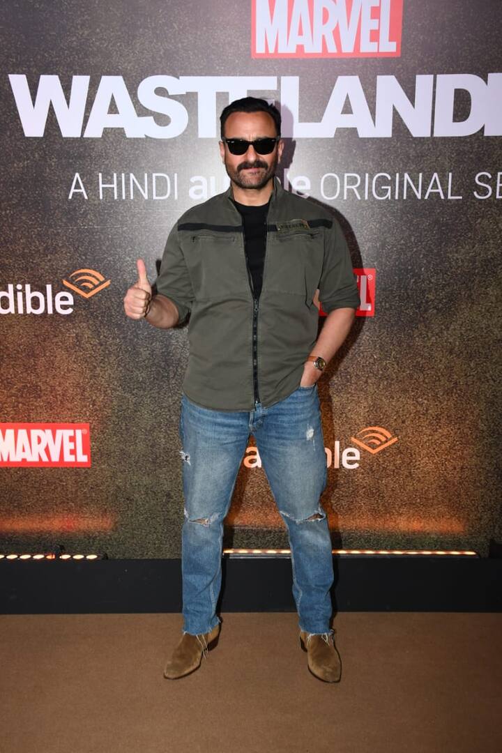 ब्लैक सनग्लासेज लगाए हुए सैफ अली खान ने मीडिया को कई पोज दिए साथ ही अपने लुक को खूब फ्लॉन्ट भी किया.