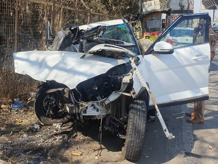 उपचारादरम्यान रमेश मुसळे (51) आणि रुचिक देसाई (30) या दोघांचा तीन वाजता उपचारादरम्यान मृत्यू झाला.