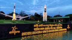 ISRO’s SSLV-D2 success : ఈసారి ఇస్రో రాకెట్ ప్రయోగంలో విశేషాలేంటంటే..! | ABP Desam