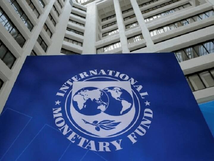 International Monetary Fund Report India star-performer contributing more than 16 percent of global growth says imf Marathi News International Monetary Fund Report: भारत स्टार परफॉर्मर! जागतिक विकासात मोठी भूमिका; IMF कडून कौतुकाचा वर्षाव