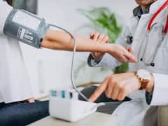 Rajasthan Budget 2023: जानें क्या है राजस्थान सरकार की चिरंजीवी स्वास्थ्य बीमा योजना, अब 25 लाख रुपये का मिलेगा लाभ