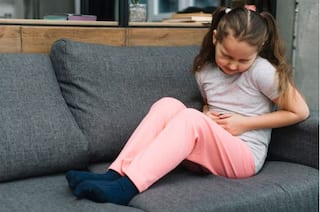 Health News : वेळीच ओळखा लहान मुलांमधील जंत संसर्ग, कृमीदोष दूर करणे आवश्यक का? काय खबरदारी घ्याल?
