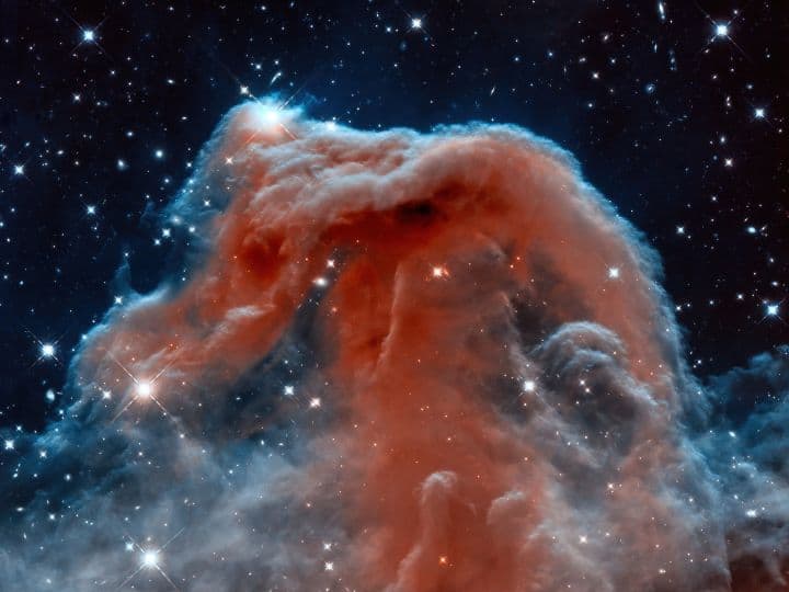 आकाश में कुल 89 तारामंडल हैं. इनमे से सबसे बड़ा तारामंडल सेंटॉरस है, जिसमें 94 तारों का समूह है. जबकि हाइड्रा में लगभग 68 तारों का समूह है.