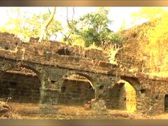 सिंधुदुर्गातील यशवंतगड गडाला अनधिकृत बांधकामामुळे धोका; तटबंदी ढासळण्याची भीती, शिवप्रेमी संतप्त