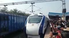 Stone Attack on Vande Bharat Express : మహబూబాబాద్ జిల్లాలో వందేభారత్ పై రాళ్లదాడి | DNN | ABP Desam