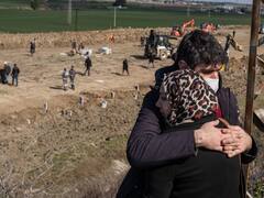 Turkiye-Syria Earthquake: 'तुम बेटे जैसे हो...चमत्कार है ये...4 दिनों से नहीं सोई', 100 घंटों बाद मलबे से निकली तो लोग बोले