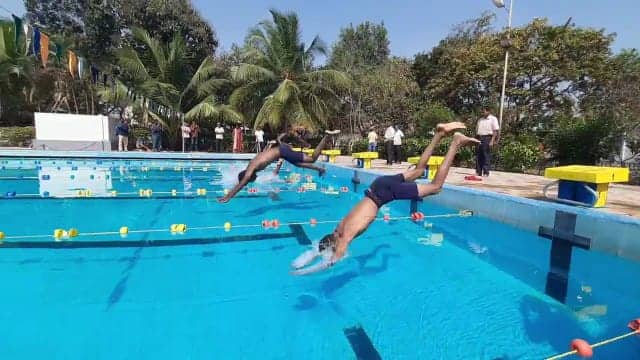 Dharmapuri news: Swimming competition for the Chief Minister's Cup begins in Dharmapuri TNN தருமபுரியில்  முதலமைச்சர் கோப்பைக்கான நீச்சல் போட்டி தொடக்கம்