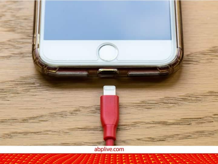 USB Type C port In iPhones but you cannot charge iphones with android charger know why iPhone में अब मिलेगा Type-C चार्जिंग पोर्ट, एंड्रॉइड वाला इसमें नहीं चलेगा, जानिए क्यों?