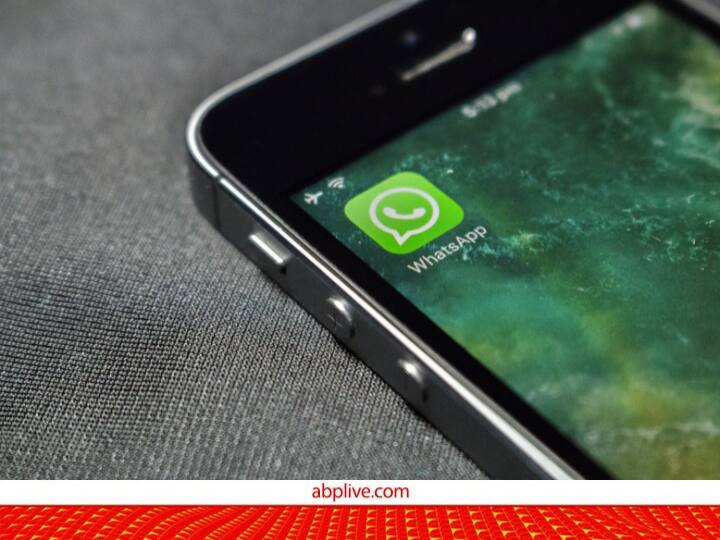 दोस्त के भेजें Voice Note को टेक्स्ट में पढ़ पाएंगे आप, WhatsApp ला रहा ये कमाल का फीचर WhatsApp will soon allow IOS users to transcribe audio messages latest update दोस्त के भेजें Voice Note को टेक्स्ट में पढ़ पाएंगे आप, WhatsApp ला रहा ये कमाल का फीचर