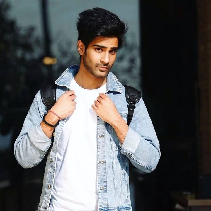 खबरों की मानें तो अमन देवगन ने अपनी पहली फिल्म के लिए तैयारी शुरू कर दी है.