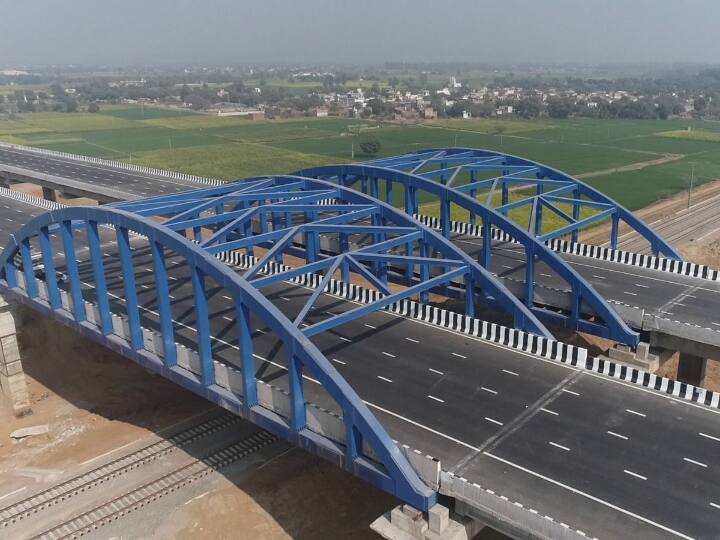 पीएम मोदी दिल्ली-मुंबई एक्सप्रेस-वे के दिल्ली-दौसा-लालसोट खंड का भी उद्घाटन करेंगे.