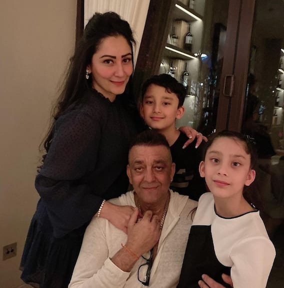 Sanjay Dutt House: मुंबई के पाली हिल में है संजय दत्त का करोड़ों का ड्रीम हाउस, घर में हैं जिम से लेकर स्वीमिंग पूल तक, देखें Inside तस्वीरें