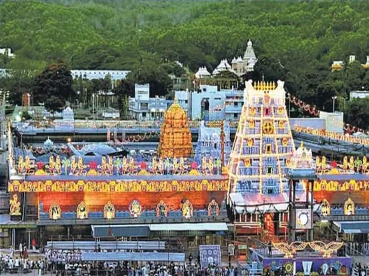 Tirupathi Tirumala: Online Angapradaksan Tokens today allotment at tirupati ezhumalaiyan temple darshan Tirupathi Tirumala: திருப்பதியில் அங்க பிரதட்சணம் செய்யணுமா..? அப்போ புக் செய்யுங்க.. இன்று முதல் ஆன்லைன் பதிவு தொடக்கம்!