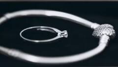 ਜੇਕਰ ਚਾਂਦੀ ਦੇ ਗਹਿਣੇ ਕਾਲੇ ਹੋ ਜਾਣ ਤਾਂ ਇਨ੍ਹਾਂ ਚੀਜ਼ਾਂ ਨਾਲ ਕਰੋ ਸਾਫ਼ , ਫ਼ਿਰ ਤੋਂ ਨਵੇਂ ਵਾਂਗ ਚਮਕਣਗੇ