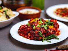 Paneer Chilli Dry: कुछ स्पाइसी खाने का कर रहा है मन, तो बनाएं ड्राई 'पनीर चिली', यह रही पूरी रेसिपी