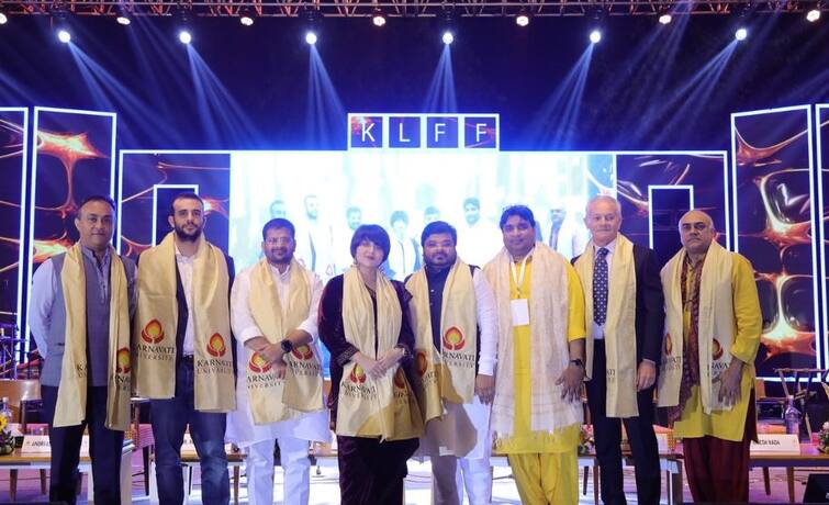 Indian Film Industry And Literary Stalwarts Inaugurate The Karnavati Literature And Film Festival 2023 સાહિત્યના નિષ્ણાતો અને ફિલ્મ ઇન્ડસ્ટ્રીના દિગ્ગજોએ કર્ણાવતી લિટ્રેચર એન્ડ ફિલ્મ ફેસ્ટિવલ 2023ના પ્રથમ દિવસે બદલાતા સમયની સાથે તેમની વિકાસયાત્રા અંગે જાણકારી આપી