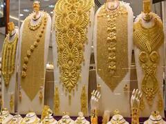 Gold Price : மீண்டும் மீண்டும் அதிர்ச்சி.. தங்கம் விலை கொடுக்கும் ஷாக்.. இன்றைய நிலவரம் இதுதான்..