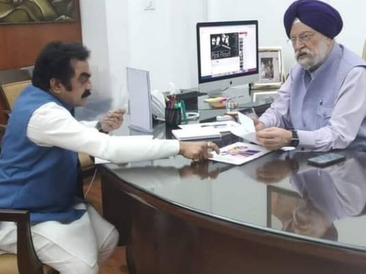 BJP MP Rakesh Singh meets Union Minister Hardeep singh Puri and Demand to make Jabalpur a green field city ANN MP Politics: जबलपुर को ग्रीन फील्ड सिटी बनाने की मांग, सांसद ने शहरी विकास मंत्री हरदीप सिंह पुरी को गिनाईं शहर की विशेषताएं