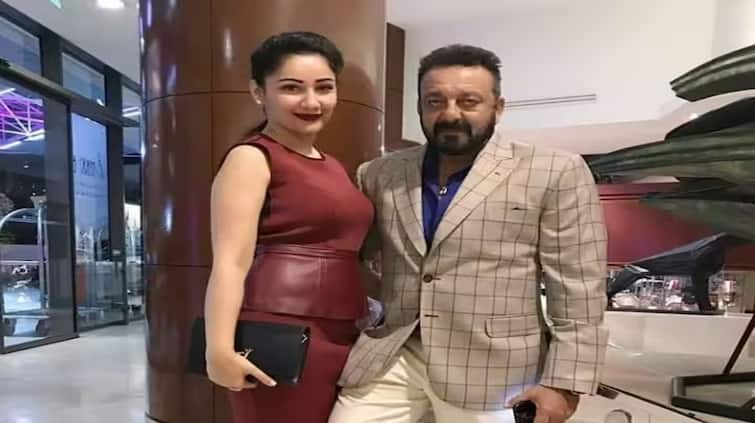 sanjay-dutt-wishes-15th-wedding-anniversary-to-his-wife-maanyata-dutt-watch-video Sanjay Dutt: ਸੰਜੇ ਦੱਤ ਮਨਾ ਰਹੇ ਵਿਆਹ ਦੀ 15ਵੀਂ ਵਰ੍ਹੇਗੰਢ, ਰੋਮਾਂਟਿਕ ਤਸਵੀਰ ਸ਼ੇਅਰ ਕਰ ਪਤਨੀ ਨੂੰ ਦਿੱਤੀ ਵਧਾਈ