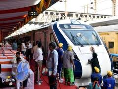 Vande Bharat Express: 5 ਘੰਟੇ 20 ਮਿੰਟ 'ਚ ਪੂਰੀ ਹੋਵੇਗੀ 343 ਕਿਲੋਮੀਟਰ ਦੀ ਦੂਰੀ, ਮੁੰਬਈ ਨੂੰ ਮਿਲਣਗੀਆਂ ਦੋ ਹੋਰ ਵੰਦੇ ਭਾਰਤ ਐਕਸਪ੍ਰੈੱਸ, ਦੇਖੋ ਤਸਵੀਰਾਂ