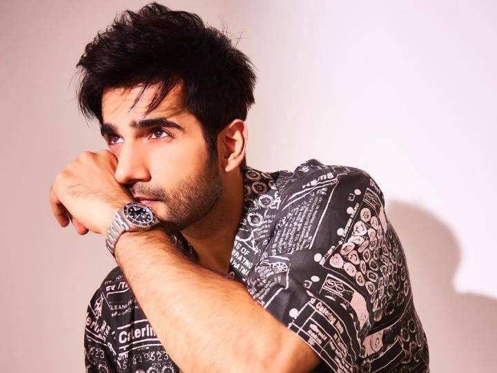 Khakee The Bihar Chapter fame actor Karan Tacker talked about his struggle days before becoming actor Karan On Struggle: बिजनेस ठप्प, छिन गया घर... फिर पेट पालने के लिए इस एक्टर ने किए ऐसे जतन, सालों बाद छलका दर्द