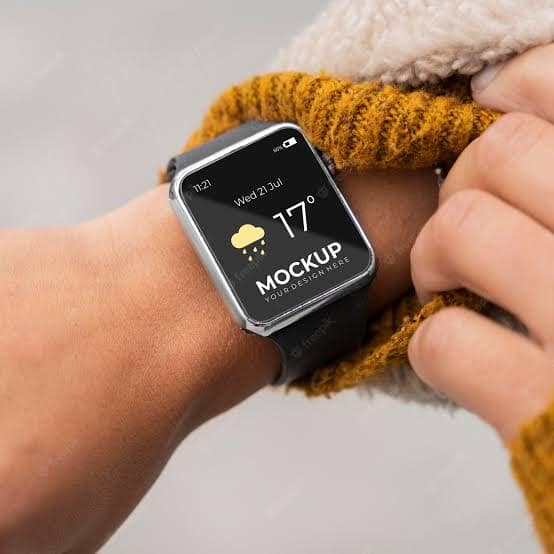 स्मार्ट वॉच: स्मार्ट वॉच इन दिनों काफी ज्यादा चलन में है. आप चाहें तो अपने बॉयफ्रेंड के लिए कोई अच्छी सी स्माट वॉच परचेस कर सकती हैं. जो उन्हें सही समय भी बताएगी. उनकी सेहत का भी ख्याल रखेगी और आपके मैसेज का भी हिसाब किताब रखेगी.