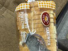 ऑनलाइन ऑर्डर कर मंगाई थी ब्रेड, पैकेट में निकला जिंदा चूहा, तस्वीर हुई वायरल तो कंपनी ने दिया ये जवाब