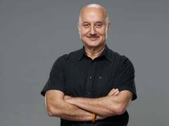 शख्स ने पूछा- पठान कैसी लगी? अनुपम खेर ने कहा- अभी तक नहीं देखी, बताई इसकी वजह