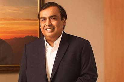 Mukesh Ambani Networth: ਭਾਰਤ ਦੇ ਸਭ ਤੋਂ ਅਮੀਰ ਵਿਅਕਤੀ ਮੁਕੇਸ਼ ਅੰਬਾਨੀ ਨੇ ਦੁਨੀਆ ਦੇ ਅਰਬਪਤੀਆਂ ਦੀ ਸੂਚੀ ਵਿੱਚ ਵੱਡੀ ਛਾਲ ਮਾਰੀ ਹੈ। ਹੁਣ ਅੰਬਾਨੀ ਇਸ ਸੂਚੀ ਵਿੱਚ ਟਾਪ 10 ਵਿੱਚ ਸ਼ਾਮਲ ਹੋ ਗਏ ਹਨ।