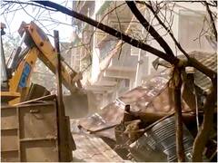 महरौली में जारी रहा DDA का अतिक्रमण विरोधी अभियान, आप सरकार बोली- तुरंत रोको ये एक्शन