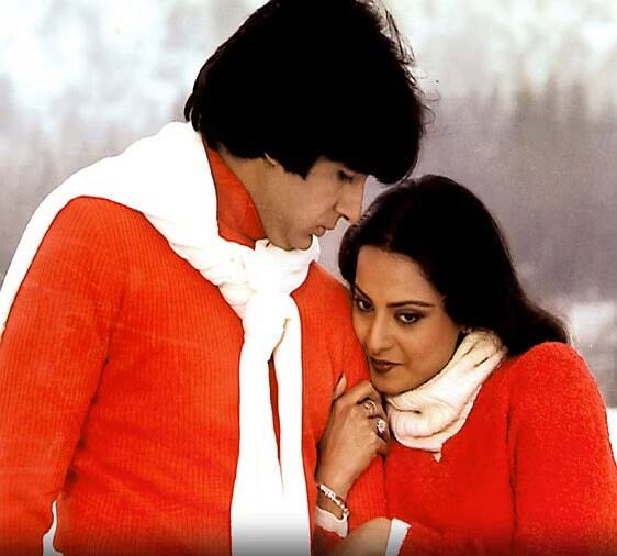 रेखा की अमिताभ बच्चन से मुलाकात फिल्म ‘दो अनजाने’ के सेट पर हुई थी और पहली मुलाकात में ही वो एक्टर पर दिल हार बैठी थी. लेकिन उस वक्त अमिताभ बच्चन जया भादुड़ी से शादी कर चुके थे.