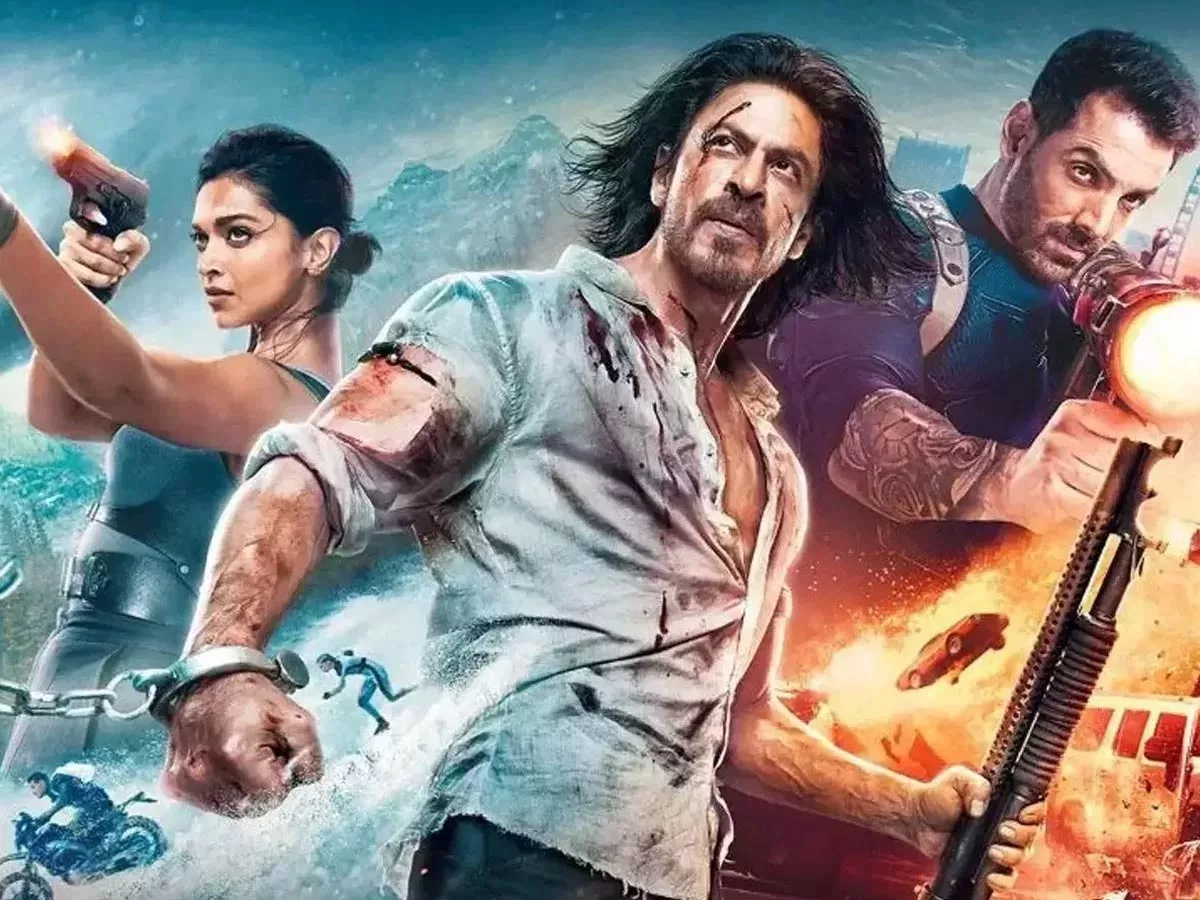 'Pathaan' set to make new record, analyst says Shah Rukh Khan-starrer will cross Rs 1000 cr worldwide Pathaan Box Office Collection: 1000 કરોડની ક્લબમાં સામેલ થઈ 'પઠાણ', શાહરૂખની ફિલ્મે રચ્યો ઈતિહાસ